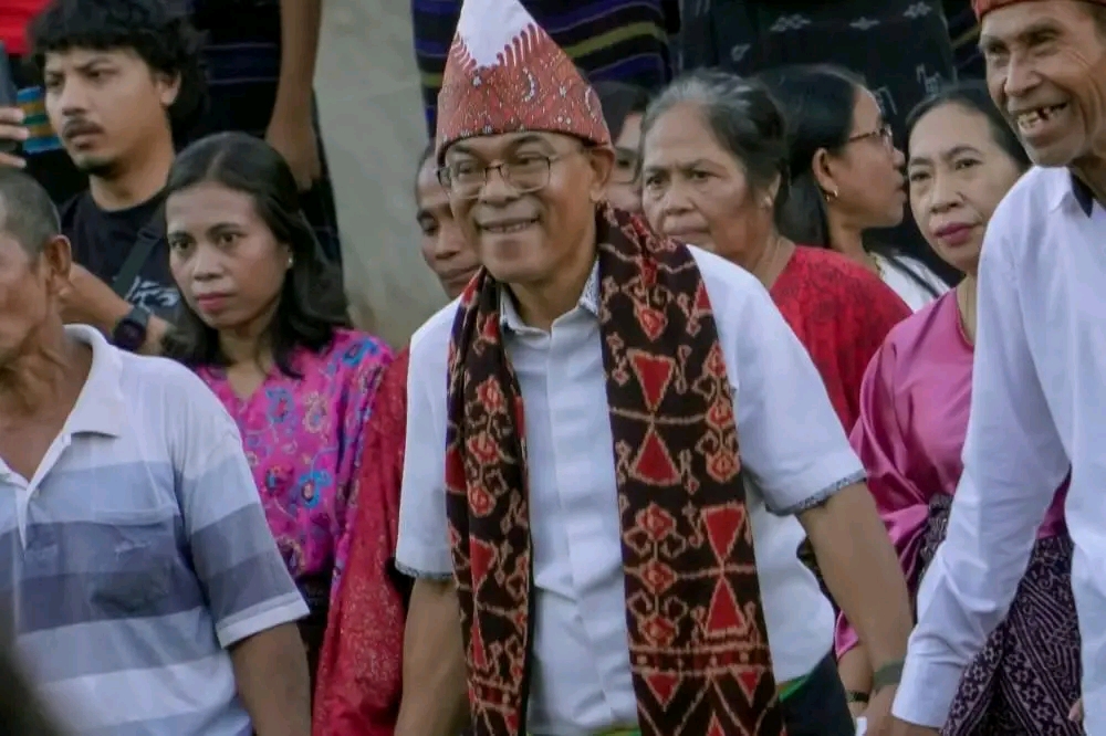 BUPATI ENDE YOSEPH BENEDIKTUS BADEODA BICARA
